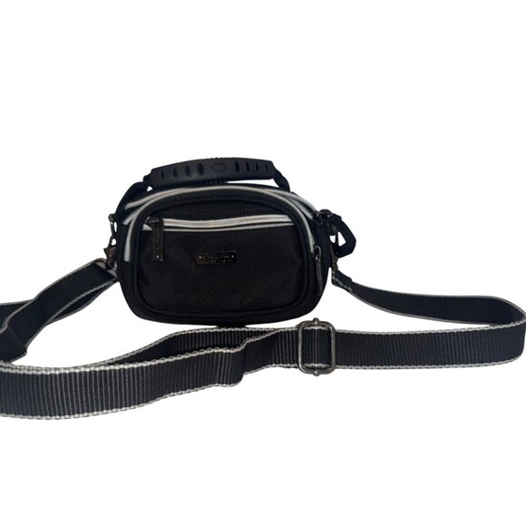 Kenneth Cole Reaction Camera Bag Small Black Nylon R-Tech Crossbody Modern City - Picture 1 of 14